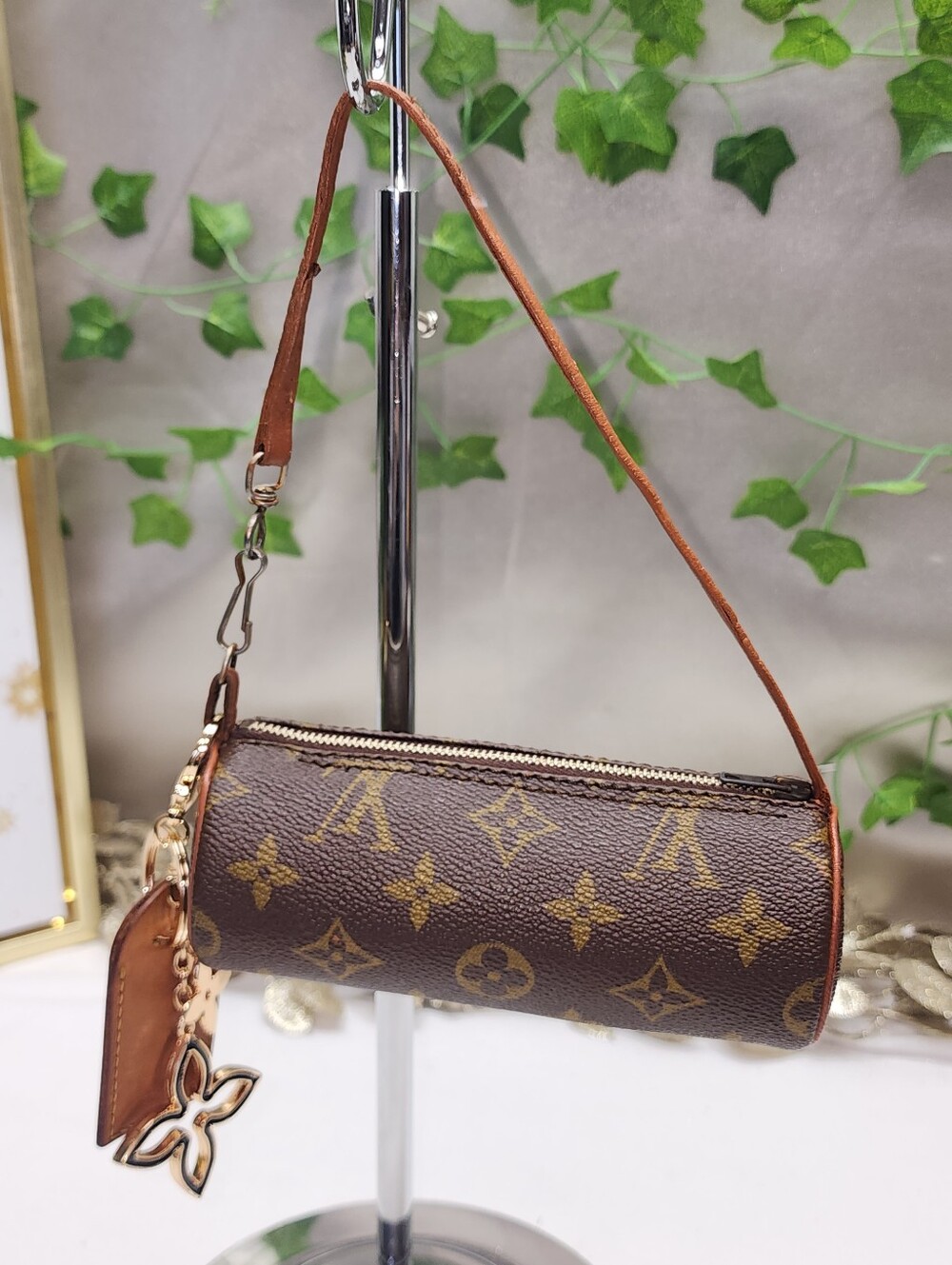 Authentic Louis Vuitton Monogram Mini Papillon - Picture 2 of 9